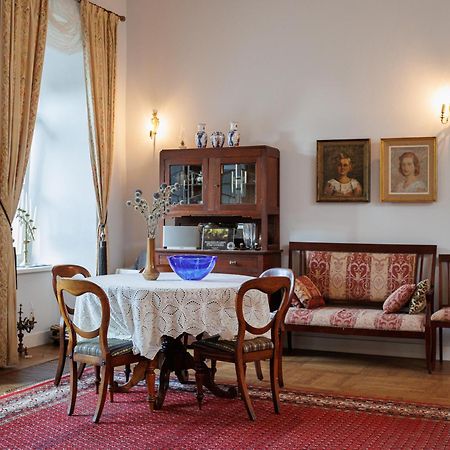 Zamosc Dwor Udrycze Apartment Luaran gambar