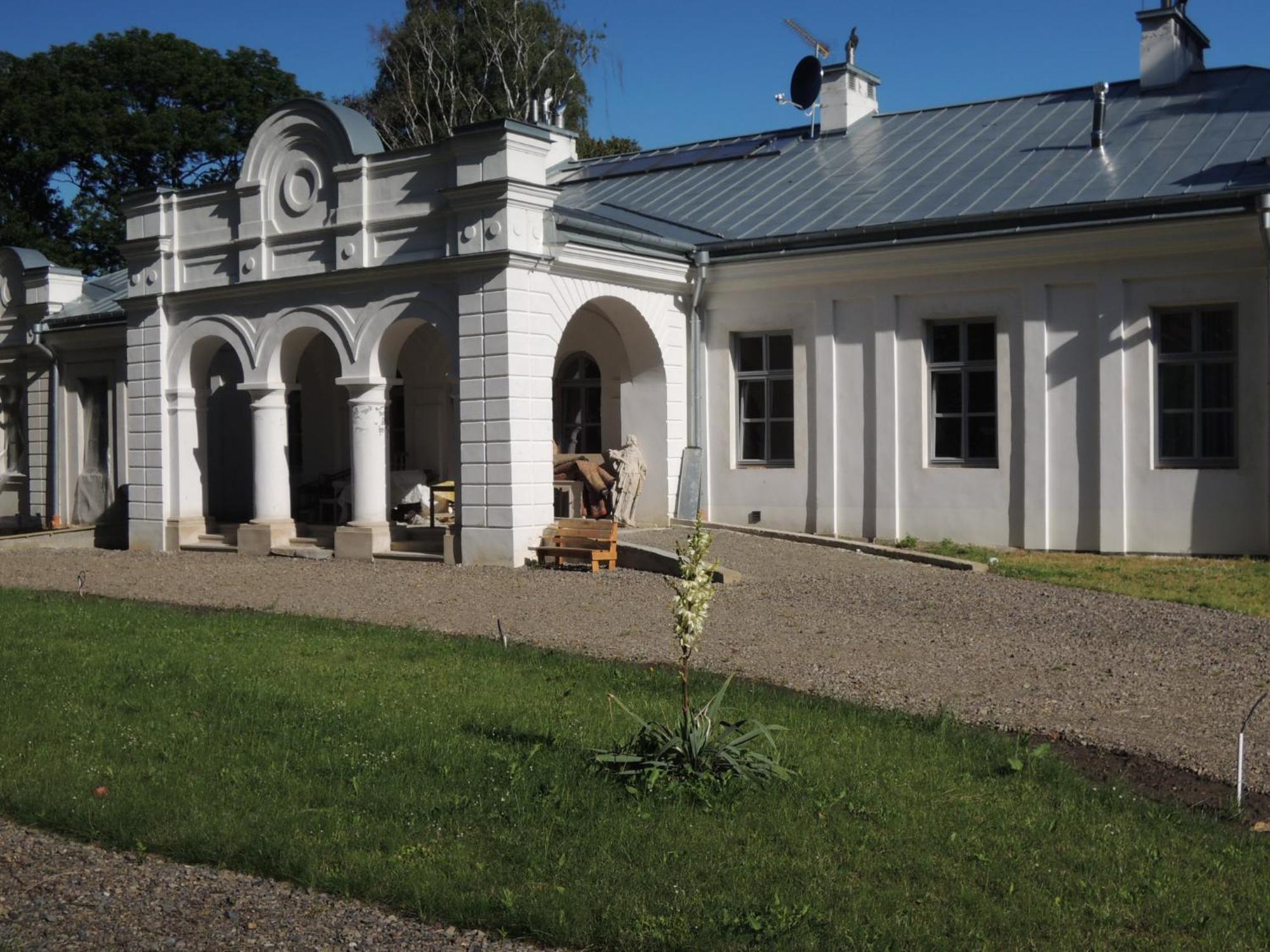 Zamosc Dwor Udrycze Apartment Bilik gambar