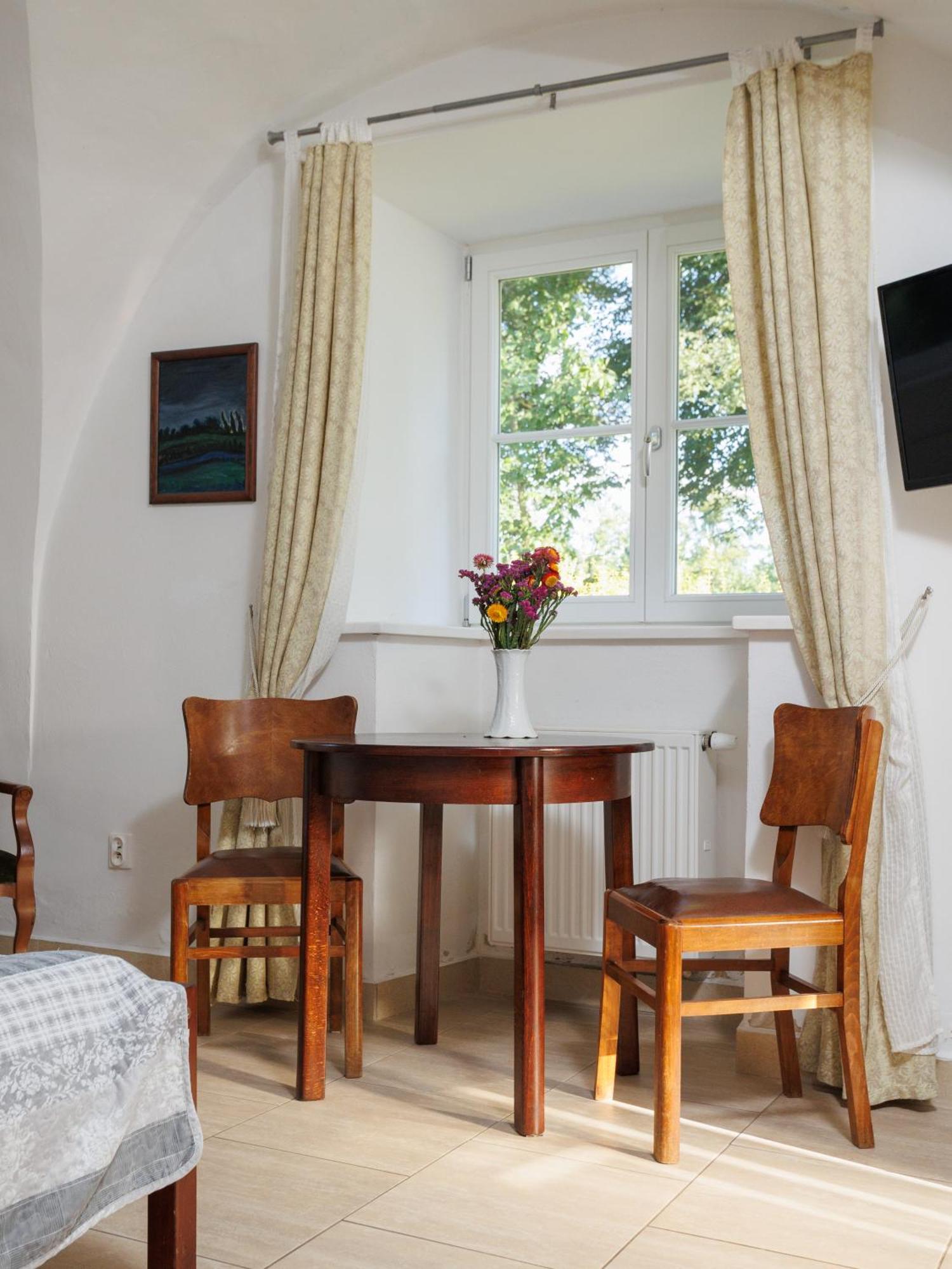 Zamosc Dwor Udrycze Apartment Luaran gambar