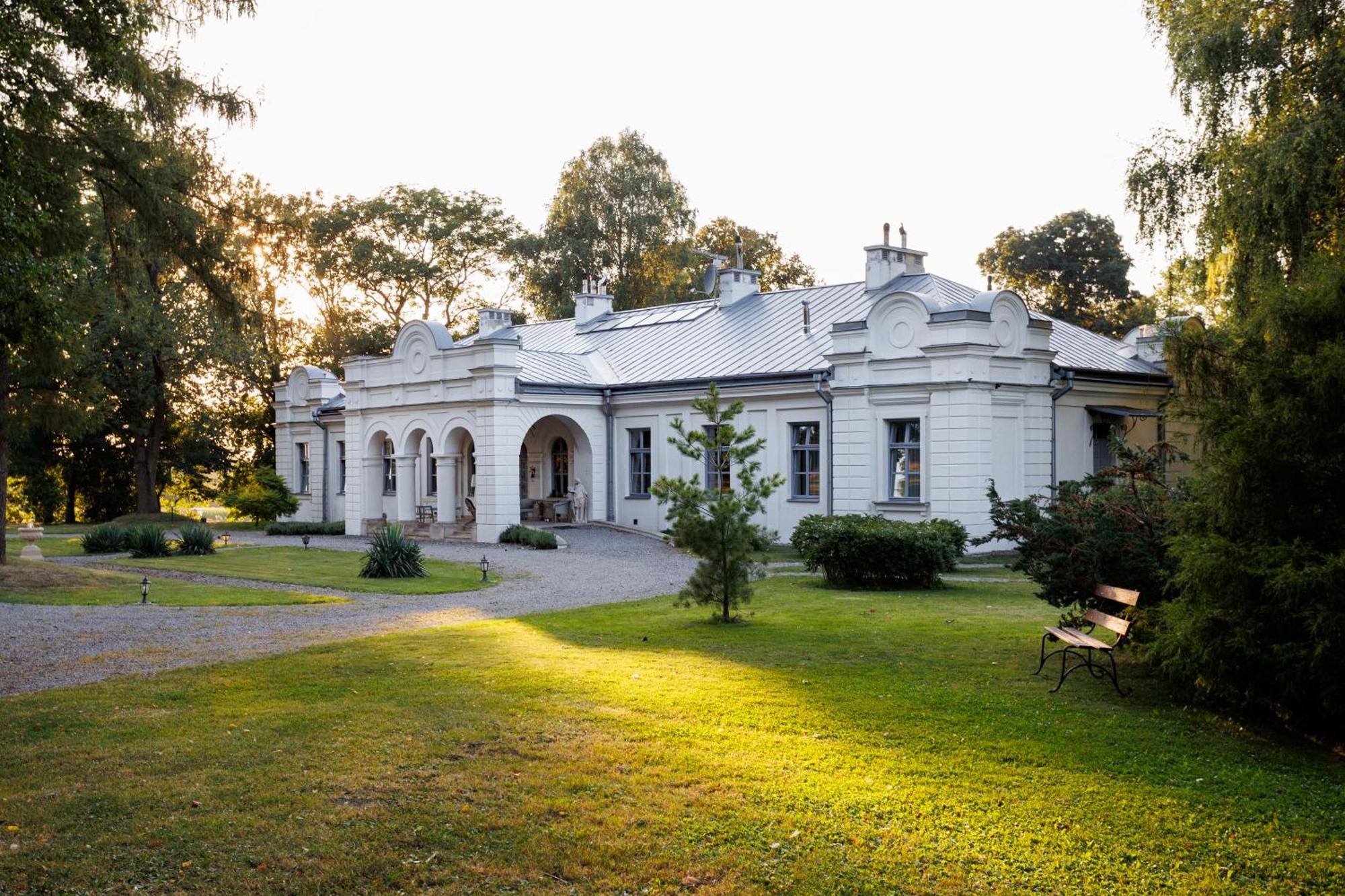 Zamosc Dwor Udrycze Apartment Luaran gambar