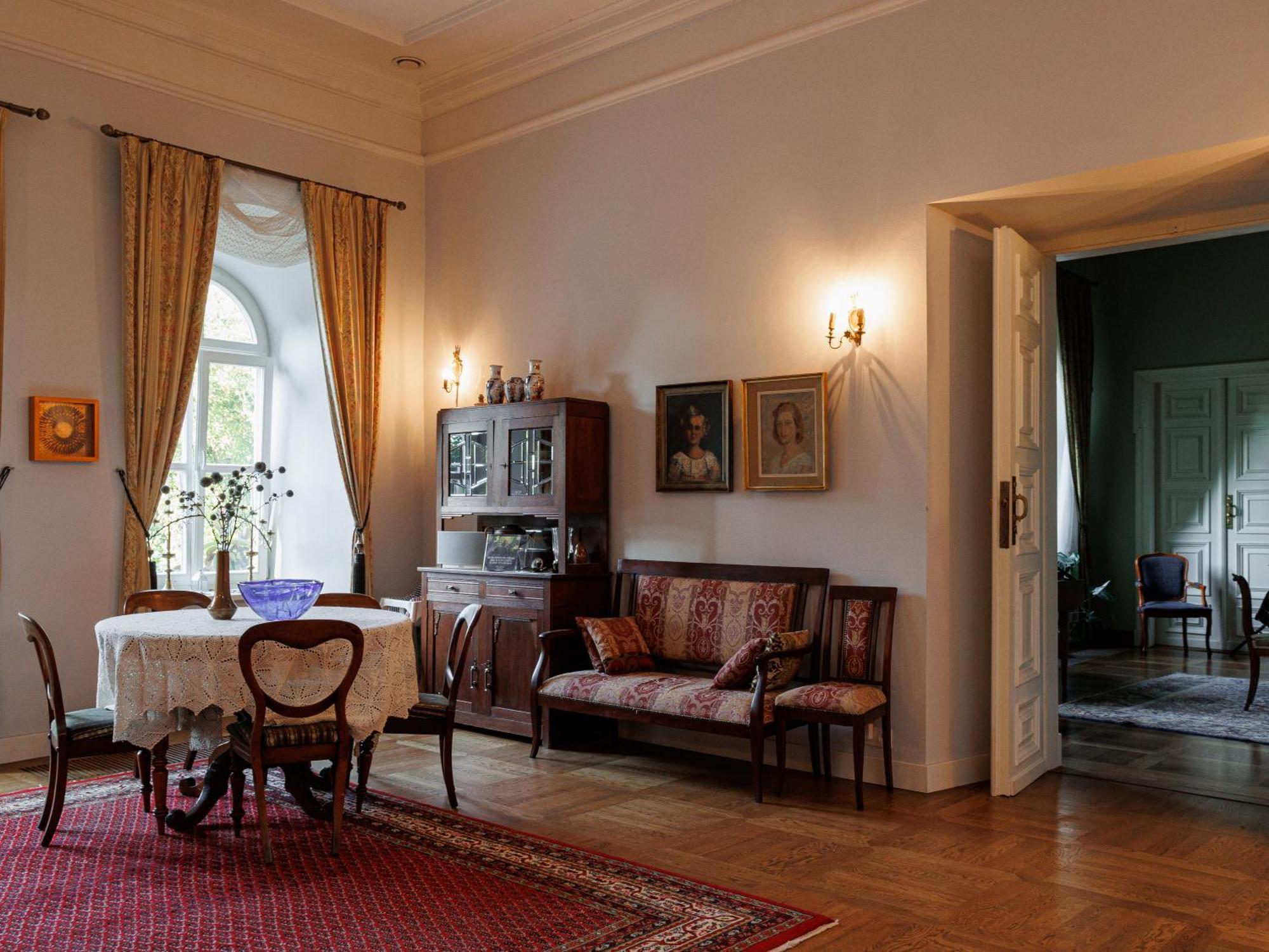 Zamosc Dwor Udrycze Apartment Luaran gambar