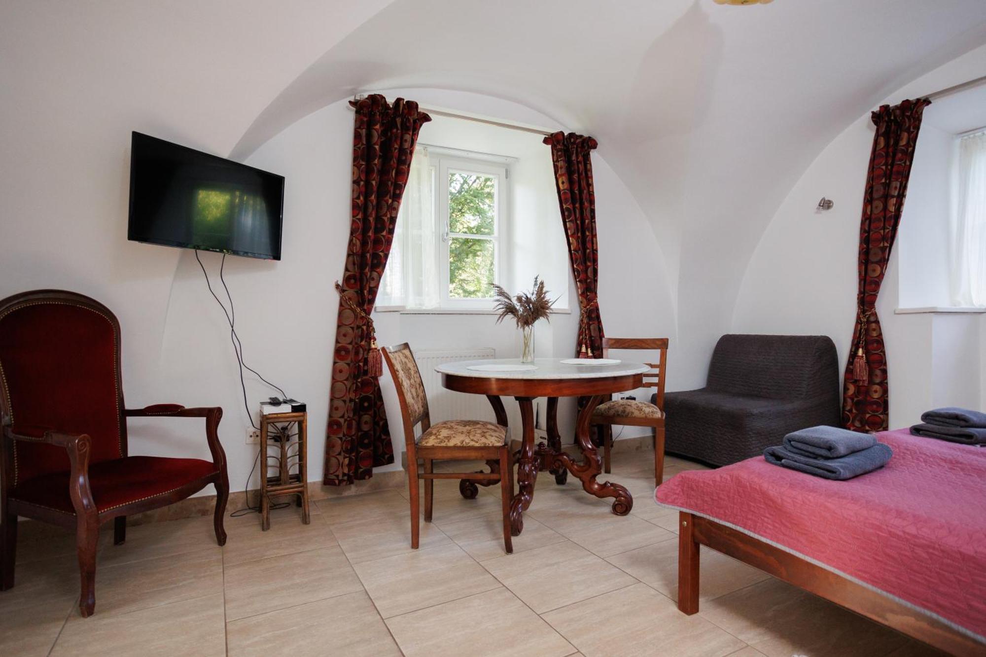Zamosc Dwor Udrycze Apartment Luaran gambar